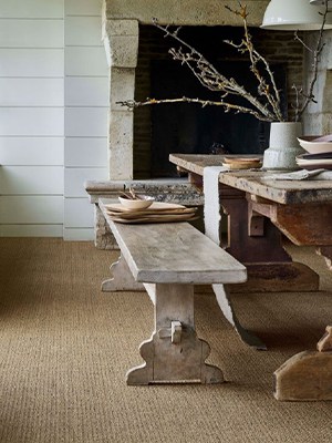 Underlay suitable for dining rooms